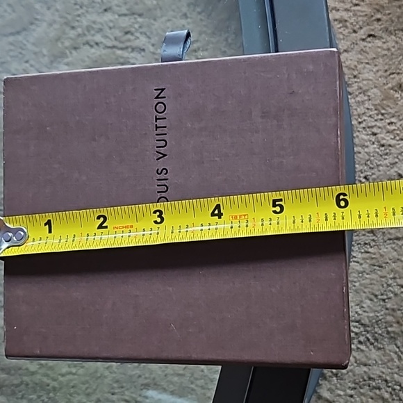 Louis Vittton box and dust bag from a man's wallet - Picture 6 of 7